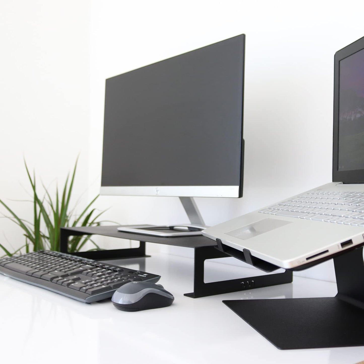 Siyah Monitör Stand